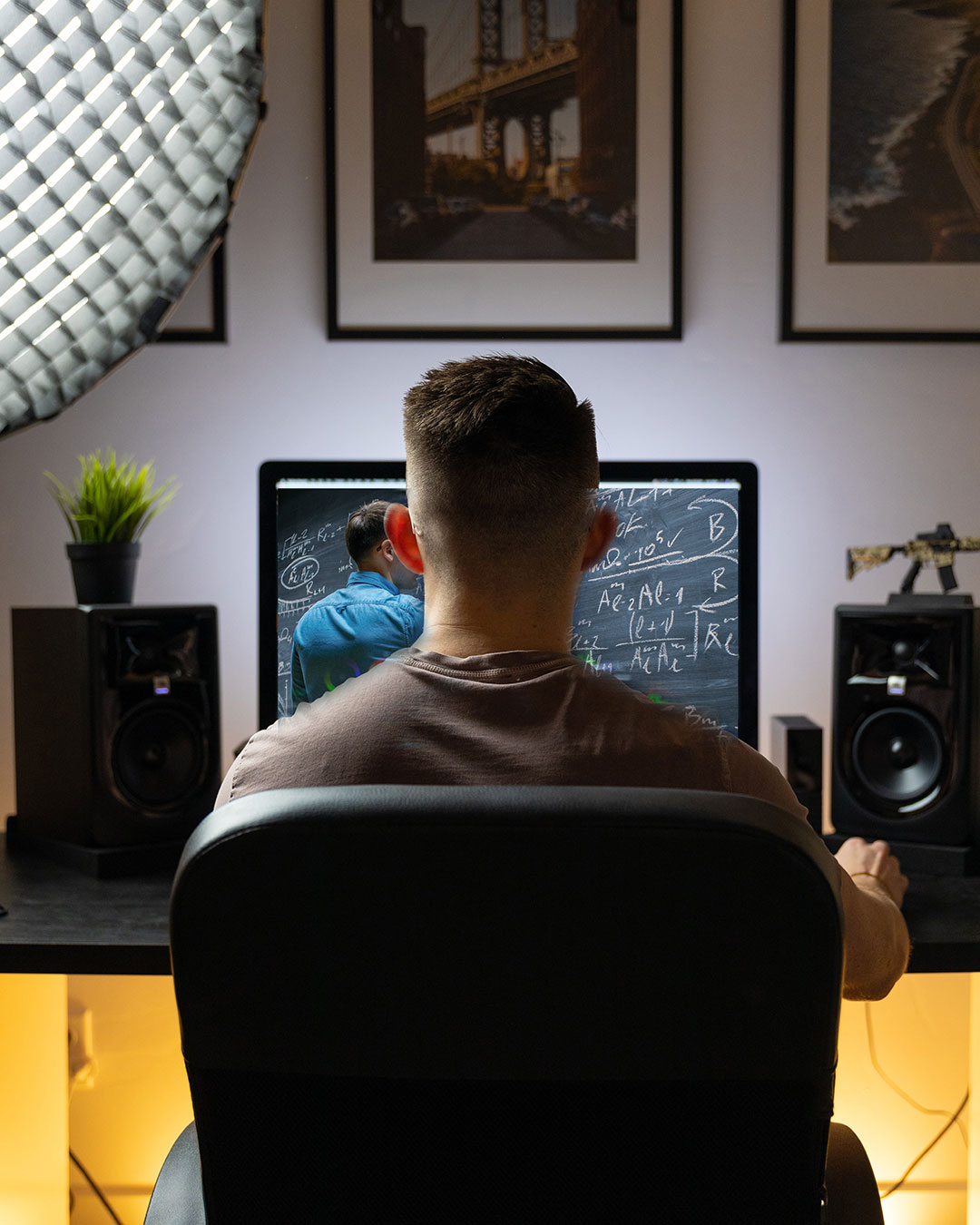 digital signage for education. student streaming lesson on the computer