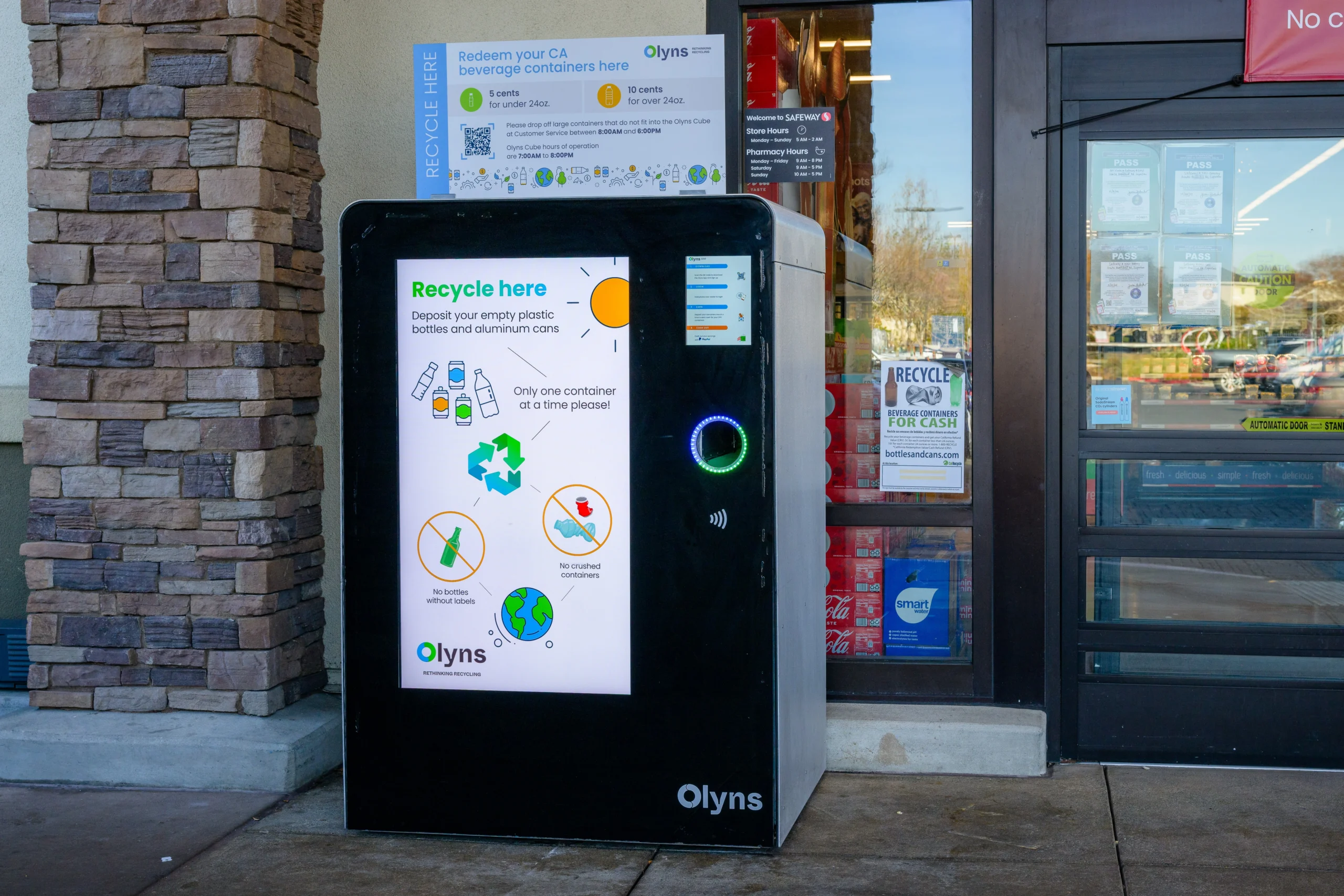 Olyns Cube Storefront - AI recycling kiosks for retail